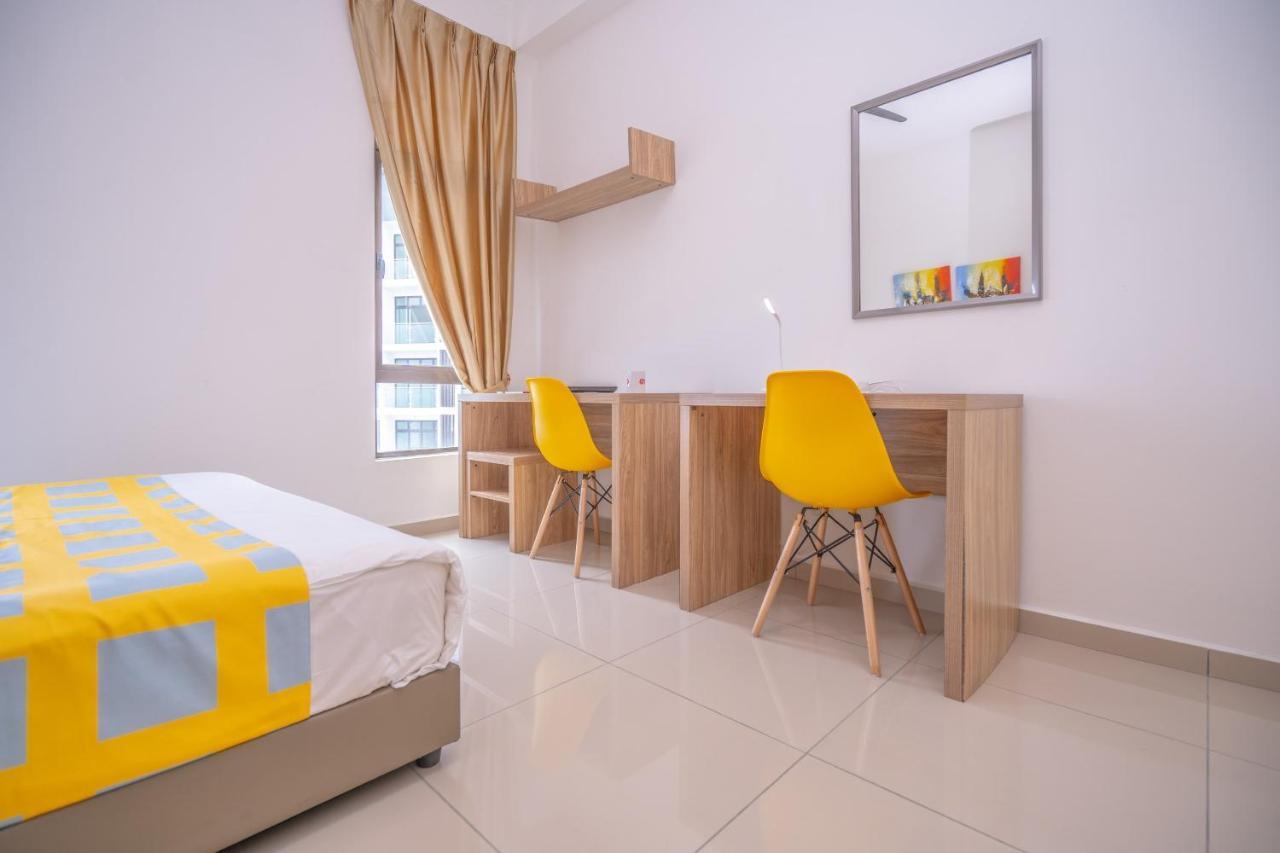Hotel Oyo 90450 D' Summit 1bhk Yml 2128 2*