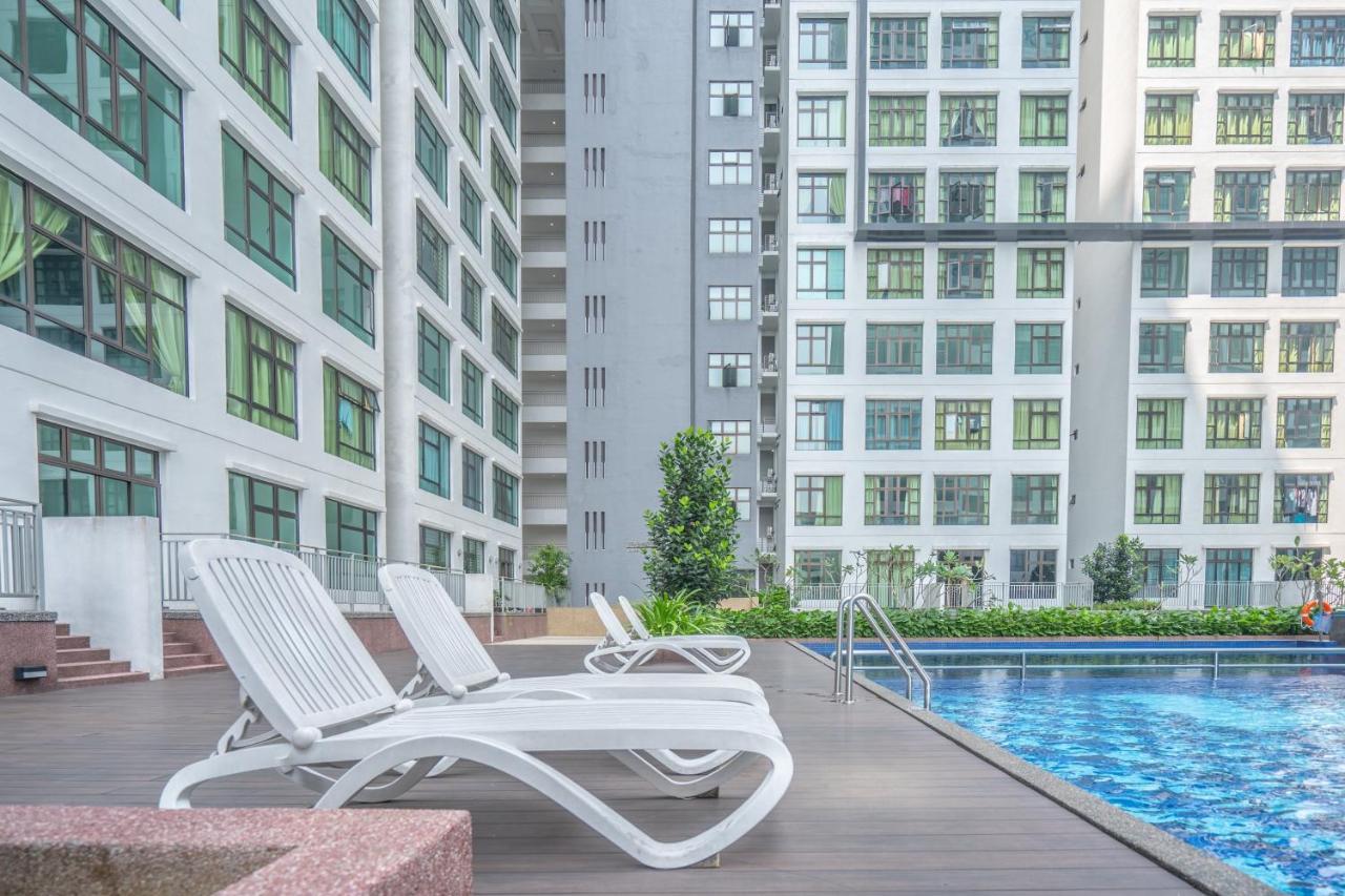 Oyo 90450 D' Summit 1bhk Yml 2128 2* Johor Bahru